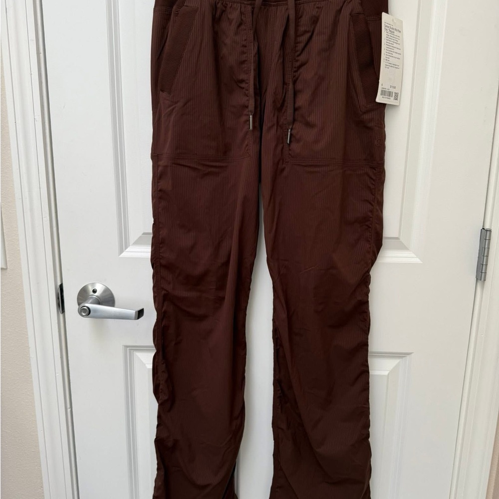 lululemon athletica Women's Track Pants in Deep Brown